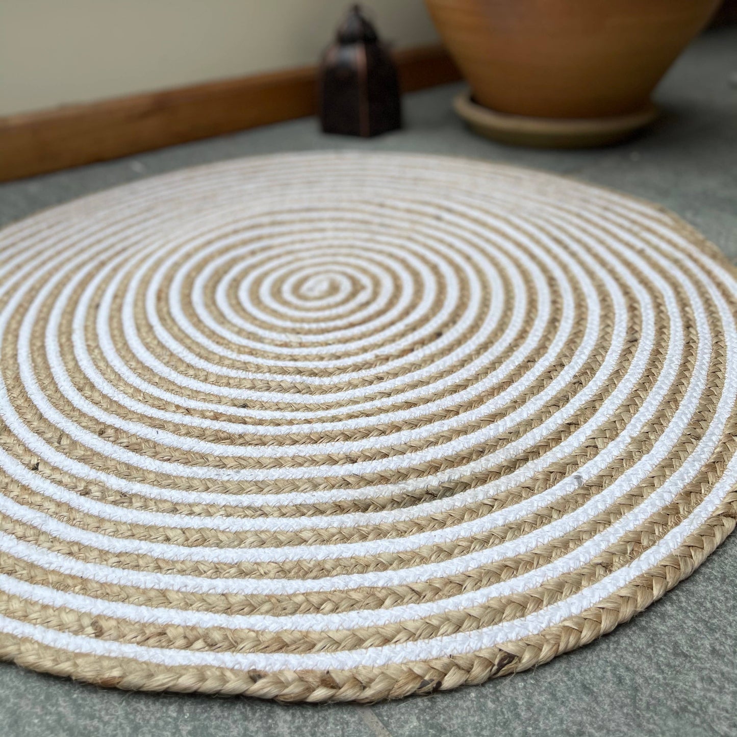 CHAKKAR PALE Hall Rug Stripe Round Braided Jute Beige White