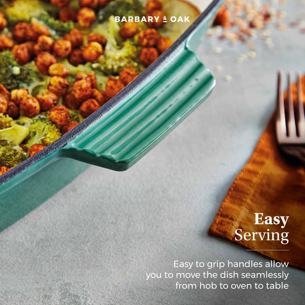 Barbary & Oak Foundry 39cm Cast Iron Roaster - Green