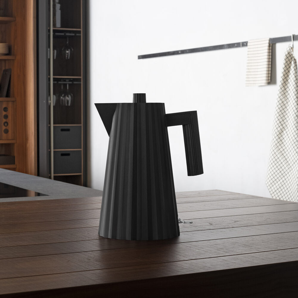 Alessi Plisse Kettle - Black