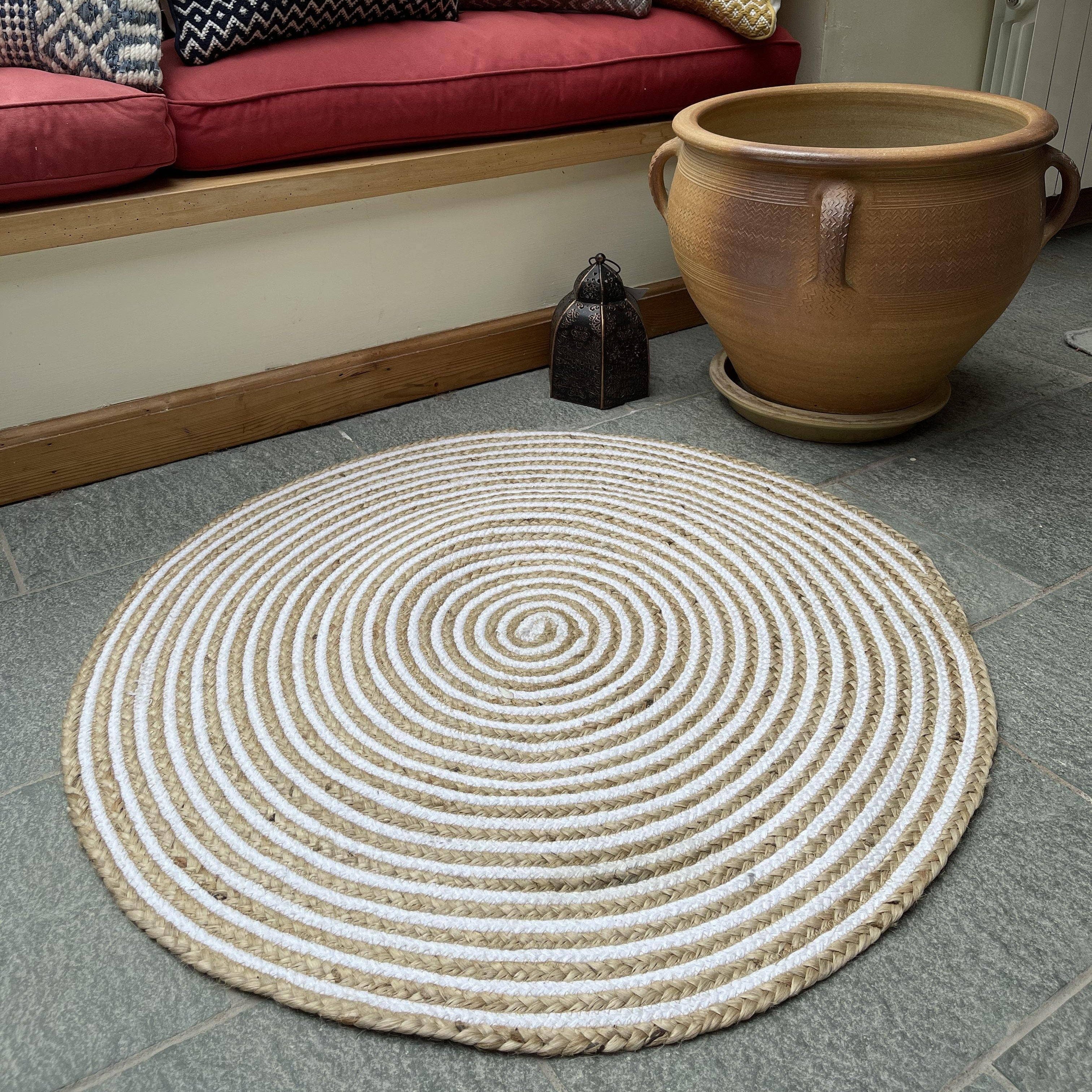 CHAKKAR PALE Hall Rug Stripe Round Braided Jute Beige White