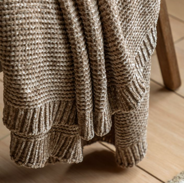 Deco Luxe Chunky Chenille Throw Taupe